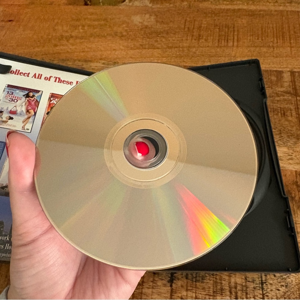 Hitch DVD - Picture 5 of 5